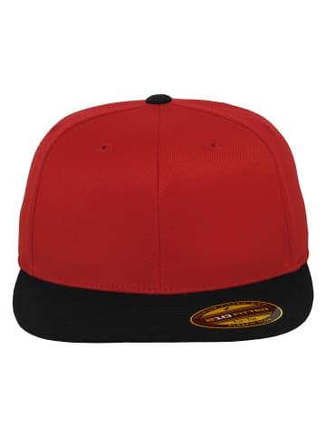  Flexfit 210 Fitted in red/blk