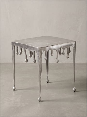 Beistelltisch quadratisch, lackiertes Aluminium, handgefertigt in Silber
