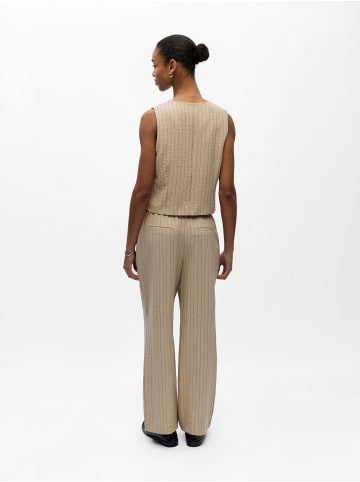 Object Weste in Humus