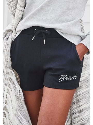 Bench Relaxshorts in schwarz