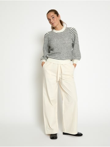 Peppercorn Pullover in Whitecap Str.