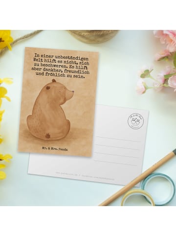 Mr. & Mrs. Panda Postkarte Bär Schulterblick Design mit Spruch in Weiß