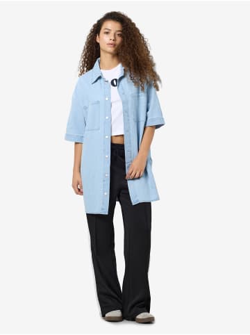 Noisy may Oversize Jeanshemd Bluse mit kurzen Ärmeln und Taschen in Hellblau