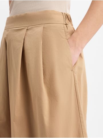 More & More Rock in camel - 0002