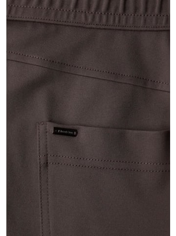 Street One Hose in molten earth