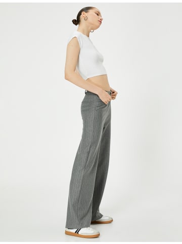 KOTON Hose in Grau Gestreift