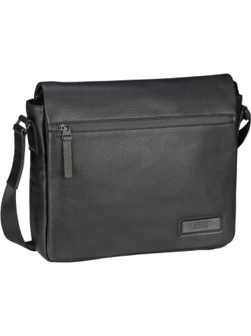 Jost Umhängetasche Stockholm Shoulder Bag Flap M in Black