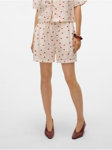 Vero Moda Shorts in Snow White 1