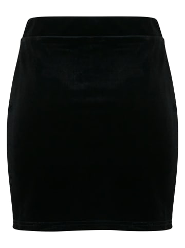 Noisy may Noisy may in black