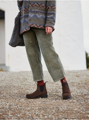 Blundstone Chelsea Boot "#2410 Brown Suede (Originals Series)" in Braun