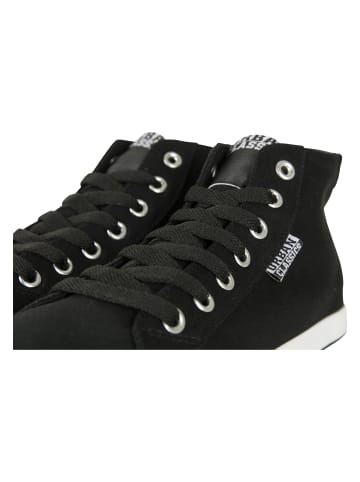 Urban Classics Sneakers in black/white