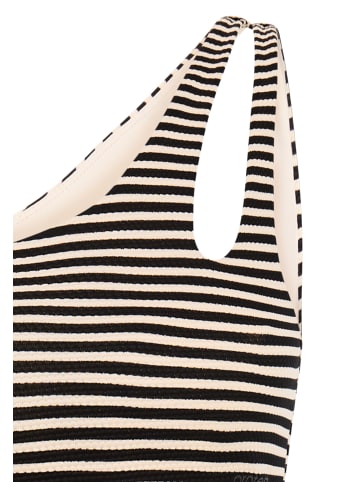 Protest " MIXMarlee in Kitoffwhite