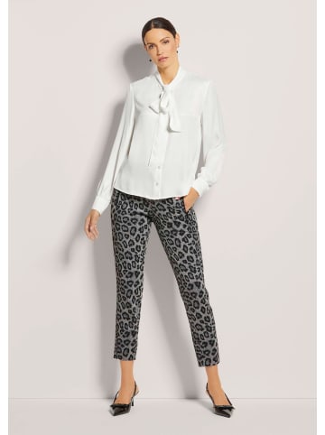 MADELEINE Satinbluse mit Schluppe in weiß