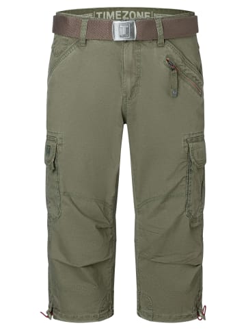 Timezone Cargo Bermuda Shorts mit Gürtel und Design Taschen in Olive