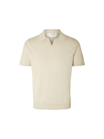 Selected Polo in fog