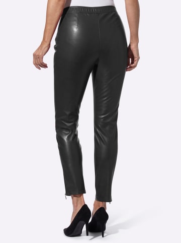 Sieh an! Lederimitat-Hose in schwarz