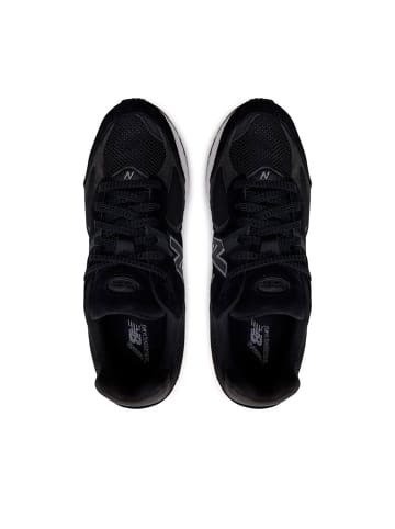 New Balance Schuhe M2002 in Schwarz