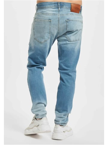 2Y Premium 2Y Premium in blue