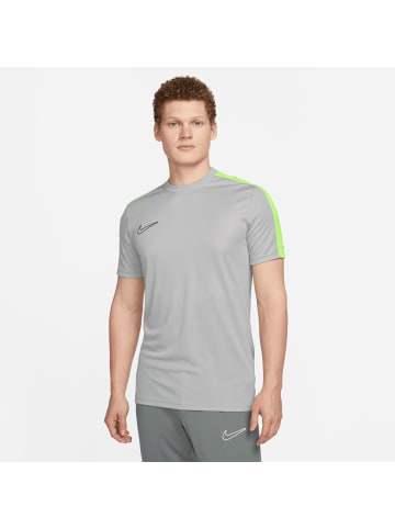 Nike Performance Trainingsshirt Dri-FIT Academy 23 in hellgrau / neongelb