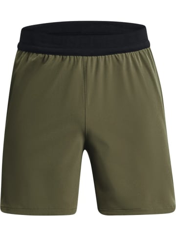 Under Armour Short "UA Peak Gewebeshorts" in Grün