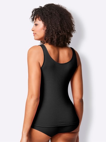 Nina von C. Achseltop in schwarz