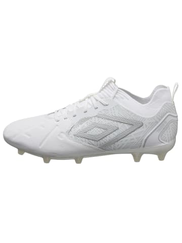 Umbro Fußballschuh Tocco II Pro in weiß / silber