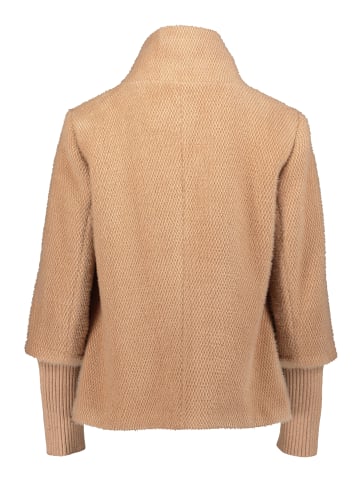 BETTY & CO Kuscheljacke mit Rippbündchen in Beige