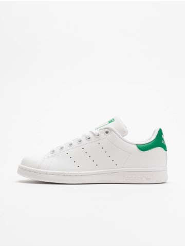 adidas Turnschuhe in white/white/green