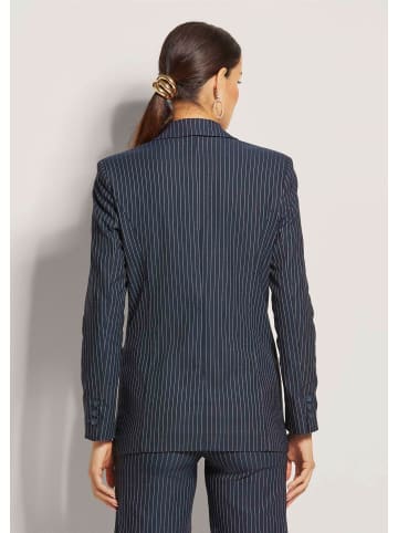 MADELEINE Eleganter, taillierter Blazer in marine / weiß
