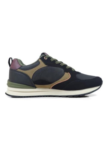 Fred Perry Sneaker Run in Schwarz