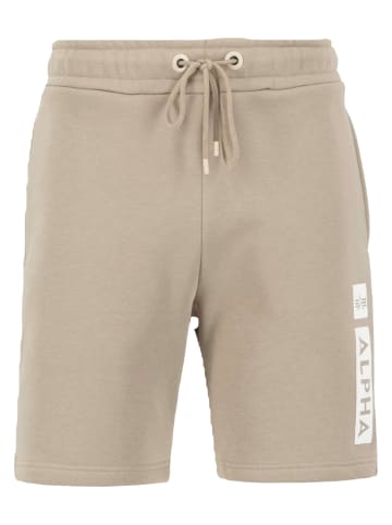 Alpha Industries Alpha Industries Shorts in vintage sand