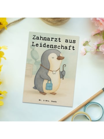 Mr. & Mrs. Panda Postkarte Zahnarzt Leidenschaft Design mit Spruch in Weiß