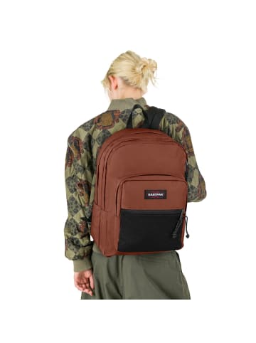 Eastpak Pinnacle Daypack 42 cm in nutmeg brown