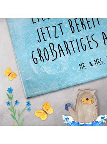 Mr. & Mrs. Panda Gästehandtuch Pinguin & Maus Wanderer mit Spruch in Eisblau