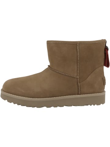 UGG Boots Classic Mini Logo Zip in braun