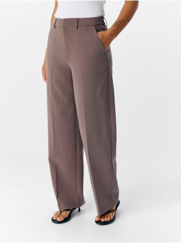 Object Hose in Seal Brown 1