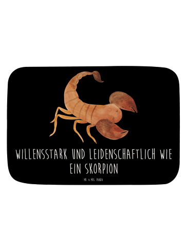Mr. & Mrs. Panda Badematte Sternzeichen Skorpion mit Spruch in Schwarz
