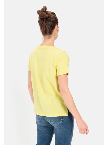 Camel Active V-Neck T-Shirt aus Organic Cotton in Limoncello