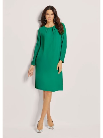 MADELEINE Elegantes, gerades Langarmkleid in grün