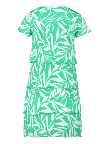 Betty Barclay Stufenkleid mit U-Boot-Ausschnitt in Green/Cream