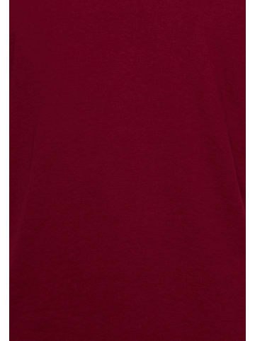 PLUMDALE Men T-Shirt in WINE RED