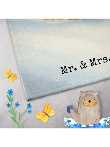Mr. & Mrs. Panda Handtuch Smörle Rodeln Design mit Spruch in Weiß