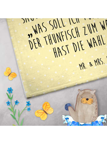 Mr. & Mrs. Panda Handtuch Walfisch Thunfisch mit Spruch in Gelb Pastell