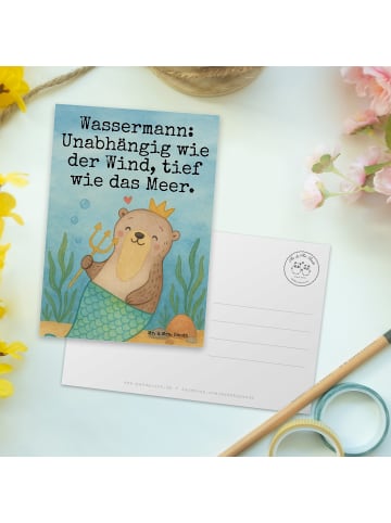 Mr. & Mrs. Panda Postkarte Wassermann Astrologie Design mit Spruch in Weiß