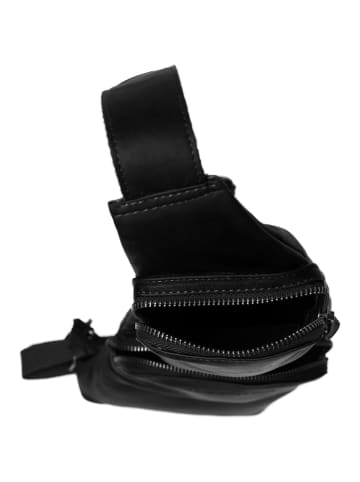 The Chesterfield Brand Logan Umhängetasche Leder 17 cm in black