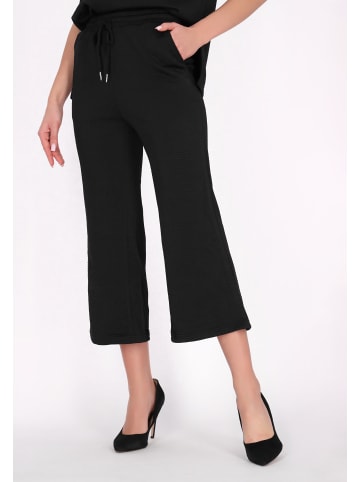 faina Women Pants in Black