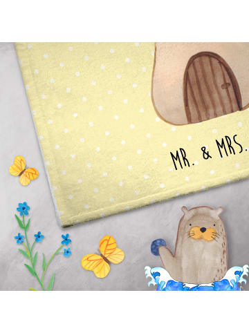 Mr. & Mrs. Panda Handtuch Marienkäfer Fliegenpilz ohne Spruch in Gelb Pastell