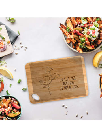 Mr. & Mrs. Panda Frühstücksbrettchen Flamingo Yoga mit Spruch in Braun