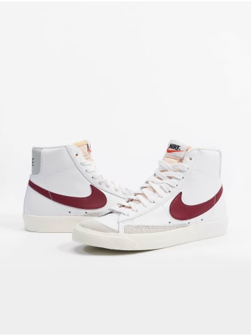 Nike Nike Turnschuhe in white/ beetroot/grey fog/black
