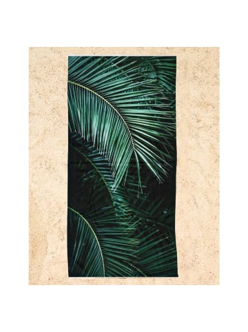 Juniqe Strandtuch "Palm Leaves 9" in Grün & Schwarz